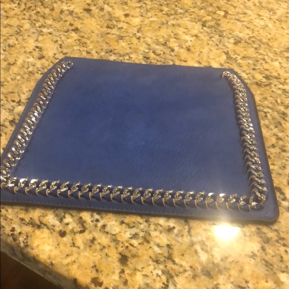 Magnolia and Vine Versa Flap